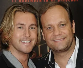 Geweldig nieuws: Carlo Boszhard verloofd met zijn grote liefde Herald