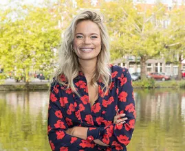 Jet van Nieuwkerk en vriend Ward verwachten eerste kindje samen
