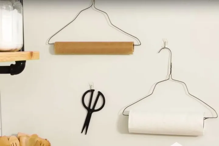 clothes hanger