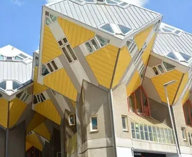 Zo ziet de beroemde kubuswoning in Rotterdam er vanbinnen uit