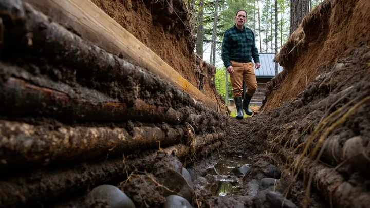 Beavers Surrounds Cabin – What They Build Leaves Owner Speechless