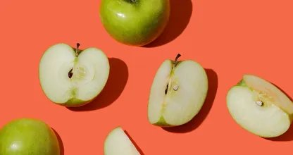 Oei: dit is waarom het eten van appelpitten niet goed voor je is