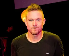 Johnny de Mol spreekt zich uit over vermeende mishandeling ex: ‘Niets van waar’