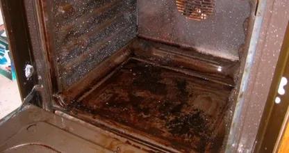 Angebranntes Fett im Ofen? Dieser Trick wird helfen