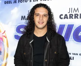 Zien: Ali B showt afgetraind lichaam op Instagram