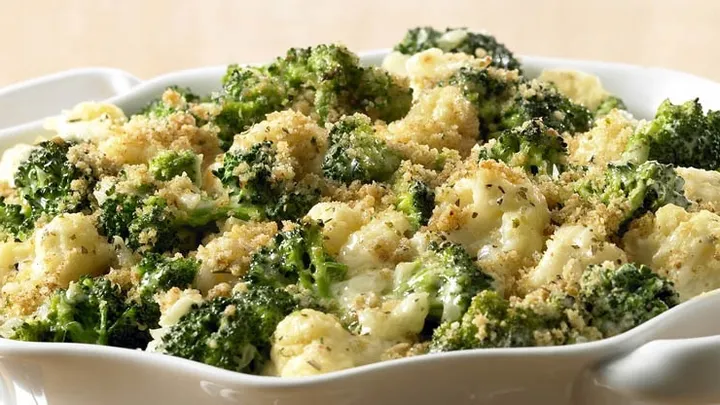 Hmmm.. Uns läuft das Wasser im Mund zusammen: Blumenkohl- und Brokkoli Gratin!
