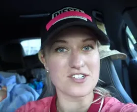 Britt Dekker deelt verdrietig nieuws met haar volgers