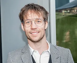 Giel Beelen na vier jaar weer als vrijgezel door het leven