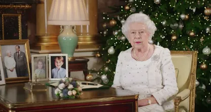 This is what Queen Elizabeth's Christmas tree looked like