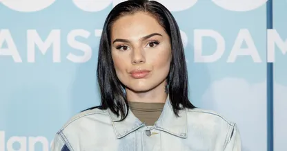 Je moet het maar willen: Famke Louise verkoopt haar gedragen ondergoed
