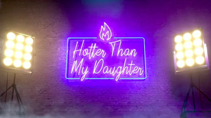 Dit wordt de nieuwe presentatrice van Hotter than my Daughter