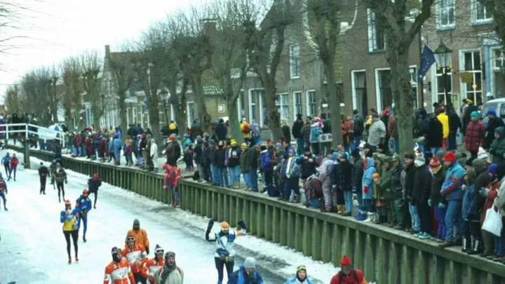 Hier worden wij niet vrolijk van: de kans dat er ooit nog een Elfstedentocht plaatsvindt neemt elk jaar af....