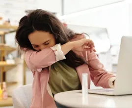 Moet je niezen, maar lukt het niet? 5 dingen om te proberen