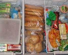 Liste: so lange kannst du diese Lebensmittel im Gefrierfach aufbewahren.