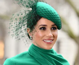 Voici à quoi ressemblait Meghan Markle avec des cheveux châtain roux.