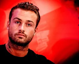 Dave Roelvink rijdt peperdure Lamborghini van vriend total loss