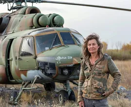 Desde fuera parece un viejo helicóptero, ¡pero espere a ver el interior!