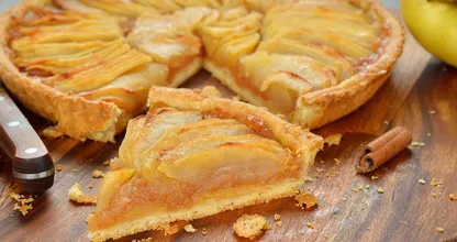 The number one reason apple tart turns soggy — and the bakers’ layer that stops it