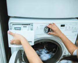 Dit is waarom je koud zou moeten wassen