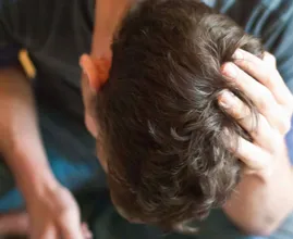 Dreht sich dein Kopf? Diese 6 Ursachen von Schwindel sind eigentlich harmlos