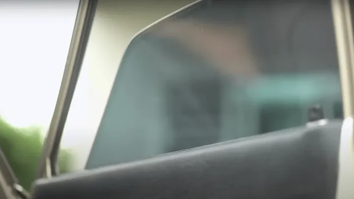 Truck driver gets sweet revenge against the wealthy woman who blocked him on the road