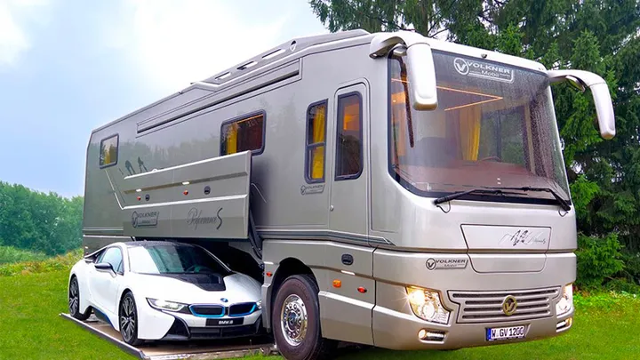 Luxury mobile home worth 1.42 million has built-in garage – The interior is even better!