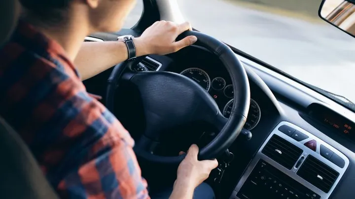 Man voor tiende keer zonder rijbewijs betrapt achter het stuur