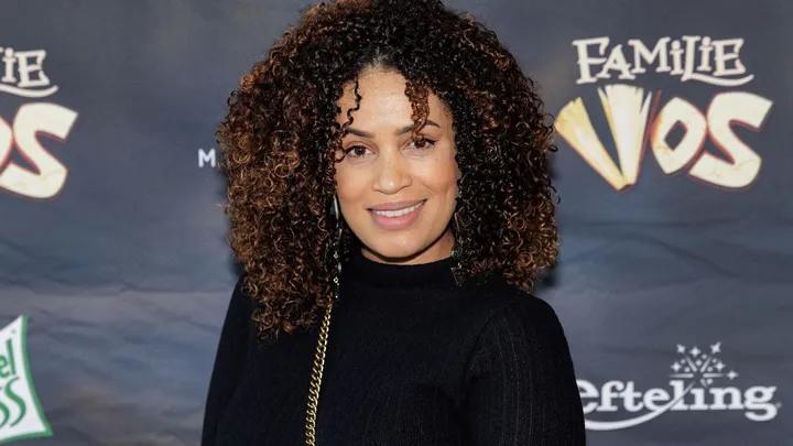 Ahw: Sharon Doorson en vriend zijn ouders geworden van een dochter