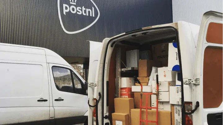 40.000 sinterklaascadeaus niet op tijd voor pakjesavond door storing bij PostNL.. Daar word je niet blij van!