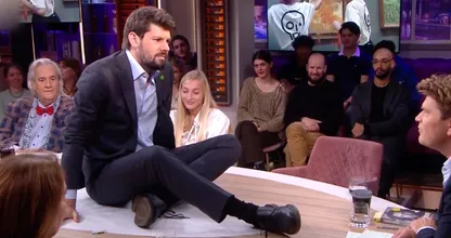 Beau reageert op tafelplakker: ‘Eng dat je niet weet wat er gebeurt’