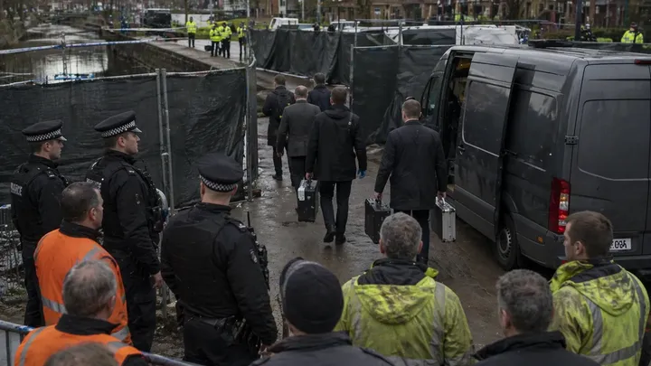 Submarine Emerges in the Middle of the City –Then Maintenance Workers Take a Look Inside