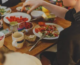 Organiseer je een dinerfeestje? Zo pak je dat aan