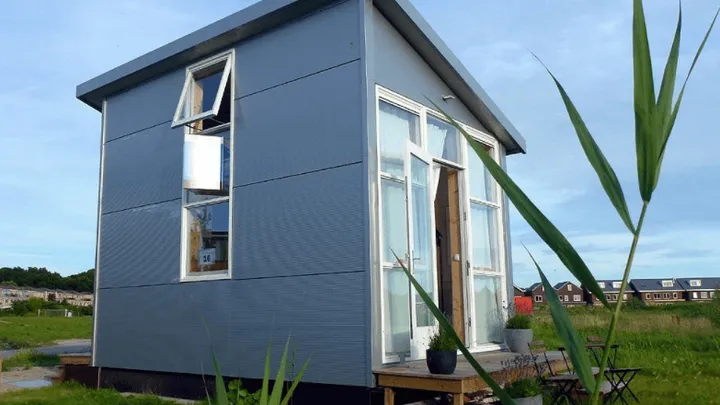 Dit schattige 'tiny house' kost maar 44.000 euro en de binnenkant is echt geweldig!