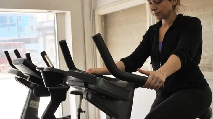 Onderzoek toont aan: ‘Cardiotraining werkt net zo goed tegen Parkinson als medicatie’