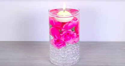 Zo maak je heel makkelijk zelf een unieke waterkaars voor op tafel, leuk als cadeau!