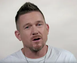 Johnny de Mol deelt heuglijk nieuws