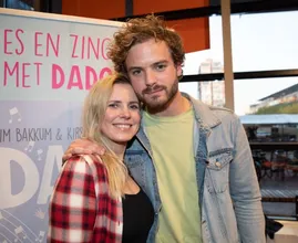 Jim Bakkum zet vrouwen in het zonnetje na geboorte dochter