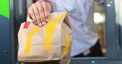 Hebben: McDonald's lanceert binnenkort Happy Meal voor volwassenen