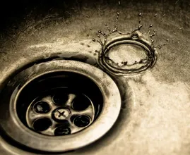 Remove that unpleasant odor from drains and pipes with this method