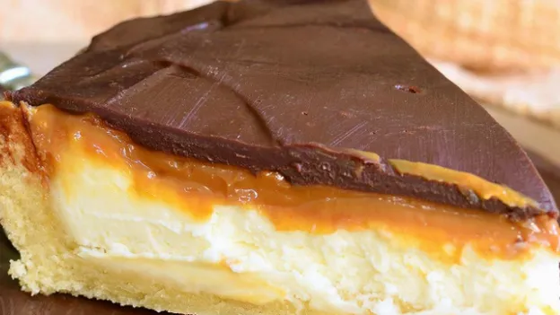 Diesen Twix-Käsekuchen musst du probieren! Echt göttlich!