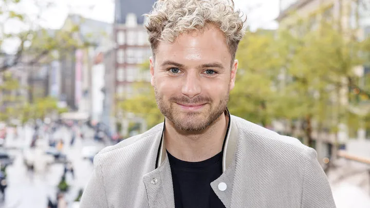 Jim Bakkum herenigt met Idols-jurylid Henkjan Smits