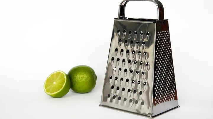 With this trick cleaning your cheese grater becomes the easiest thing