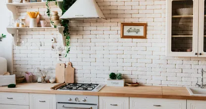 8 ways to get rid of all the nasty smells in the kitchen