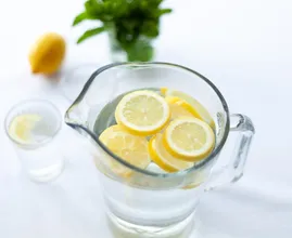 12 sorprendentes efectos del zumo de limón en tu salud