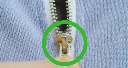 Bekommst du deinen Reißverschluss nicht mehr auf oder zu? Hast du diesen Trick schon mal probiert?