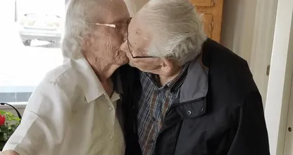 Hartverscheurend: echtpaar moet na 73 jaar gedwongen uit elkaar...