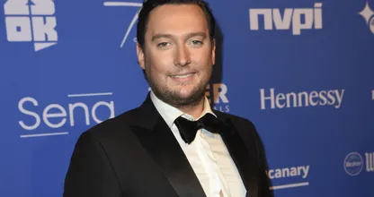 Zanger Tino Martin is ondergedoken vanwege dreigende overval