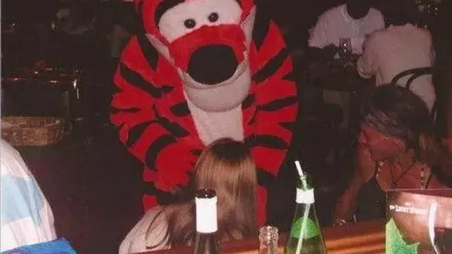 ¿Puedes creer lo que estás viendo? 45 fotos alucinantes de Disneylandia que desafían la realidad