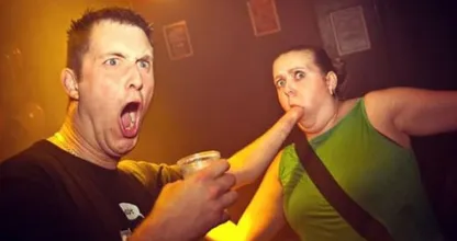 19 najbardziej szalonych zdjęć z klubów nocnych, które cię rozśmieszą