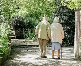 Het liefste ooit: deze opa en oma dragen elke dag een matchende outfit